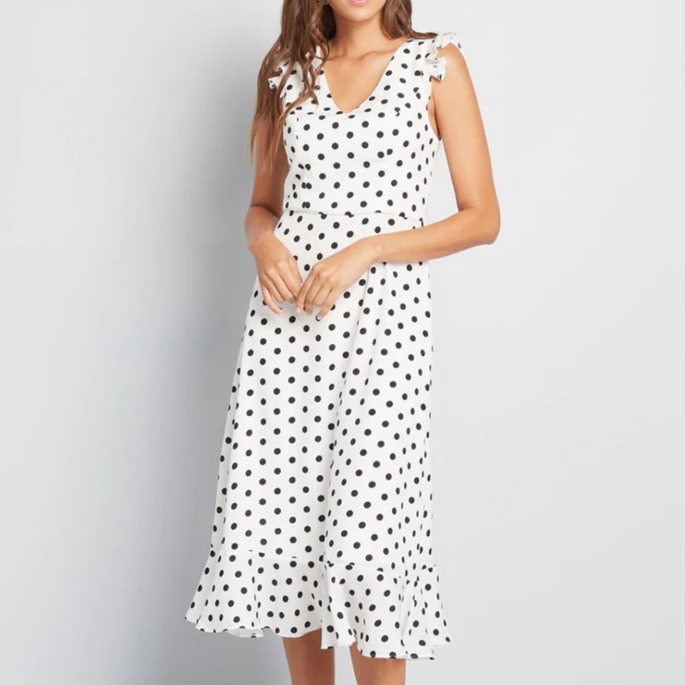 NWT Liza Luxe Dress